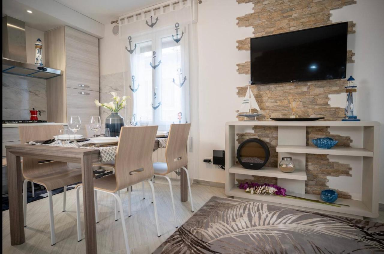 Appartamento 3 Camere Da Letto - Holiday House 2 Benátky Exteriér fotografie