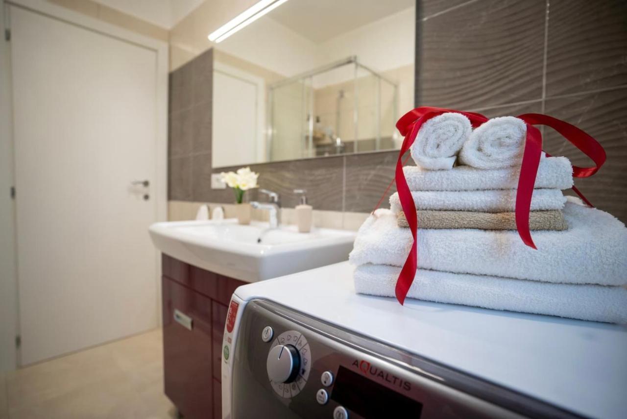Appartamento 3 Camere Da Letto - Holiday House 2 Benátky Exteriér fotografie