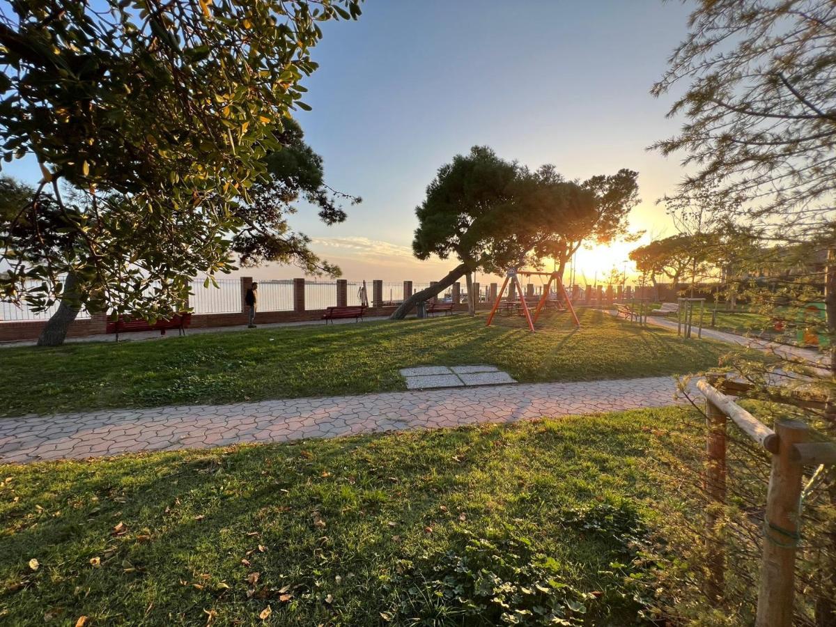 Appartamento 3 Camere Da Letto - Holiday House 2 Benátky Exteriér fotografie